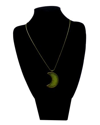 Goudkleurige Ketting en Halve Maan met Olijfgroene Mica