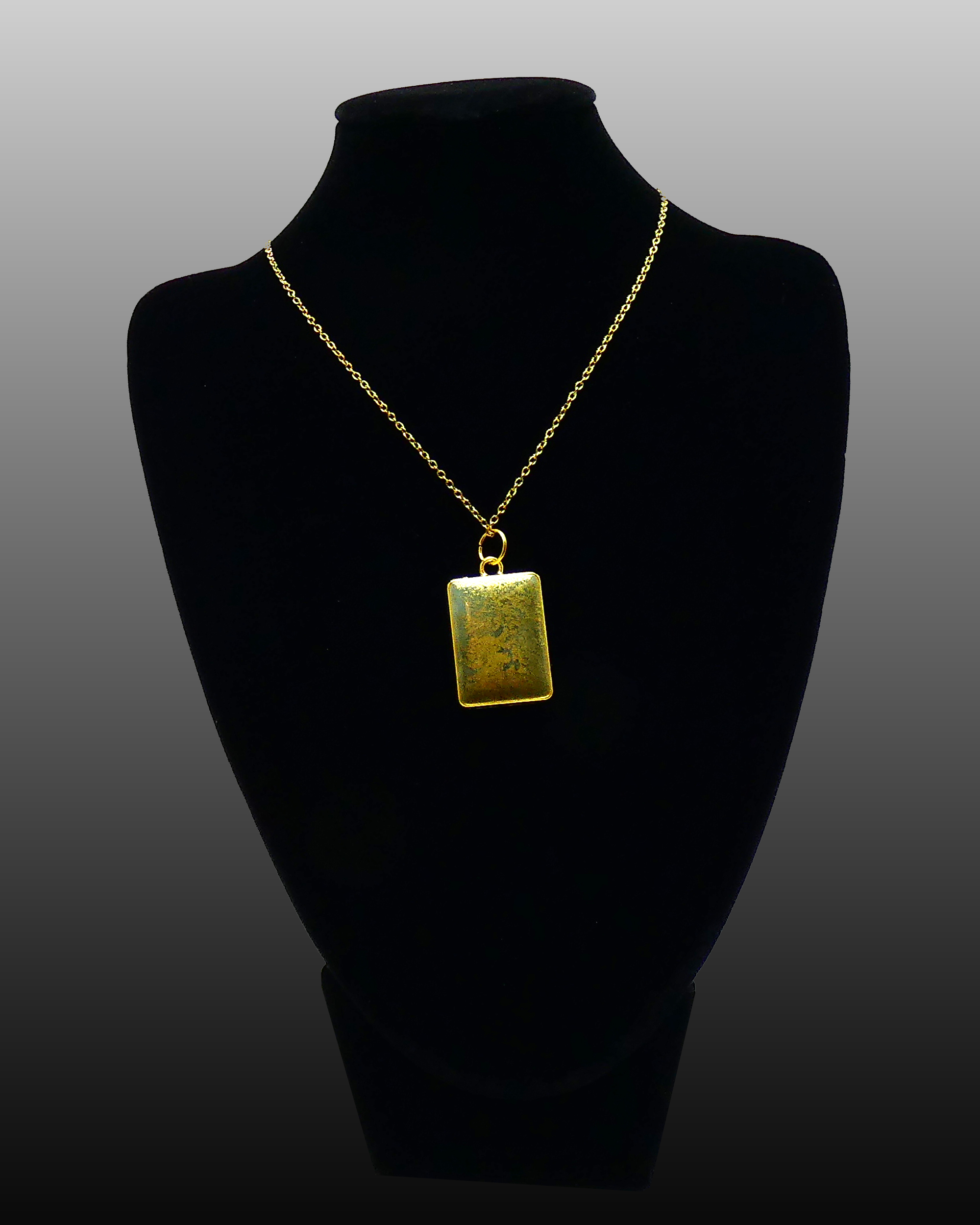 Goudkleurige Ketting met Olijfgroene en Koperkleurige Hanger - Afbeelding 2