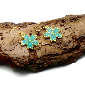 Goudkleurige Bloemen Oorbellen met Cyaan en Glitters
