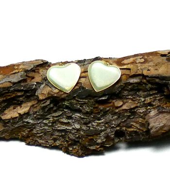 Goudkleurige Hart Oorbellen met Jade en Klassiek Goud
